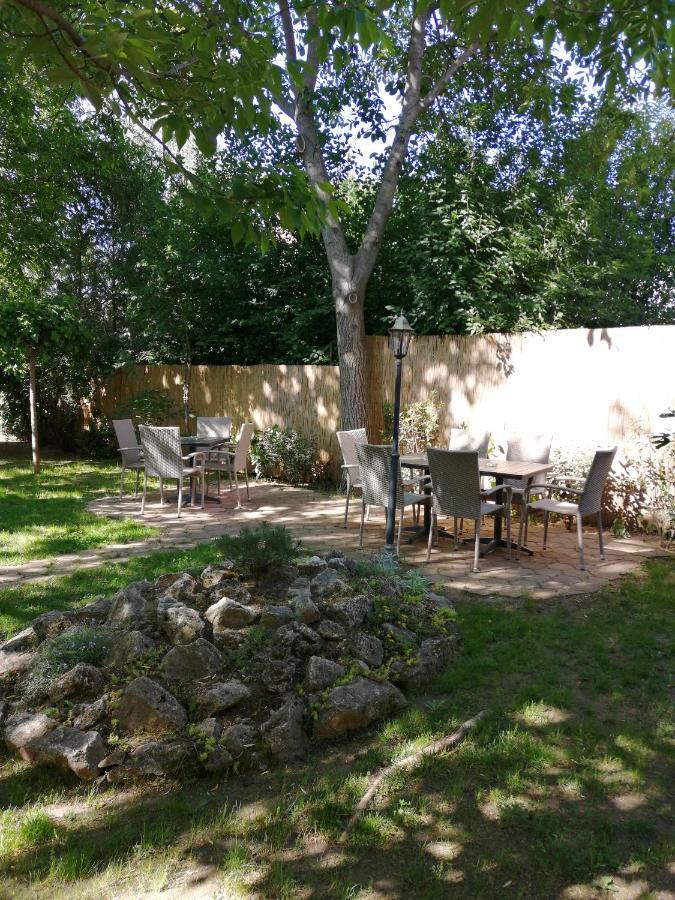 Bed and Breakfast Karpatia Panzio Esztergom Exterior foto