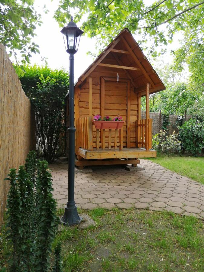 Bed and Breakfast Karpatia Panzio Esztergom Exterior foto