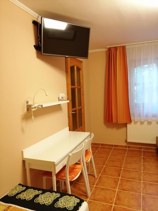 Bed and Breakfast Karpatia Panzio Esztergom Exterior foto