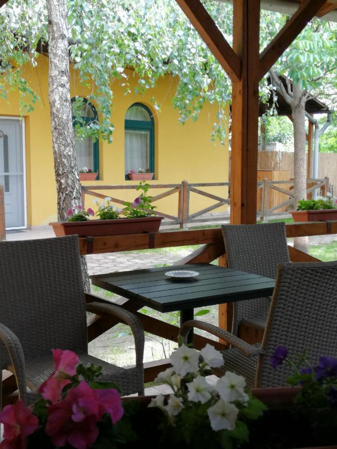Bed and Breakfast Karpatia Panzio Esztergom Exterior foto