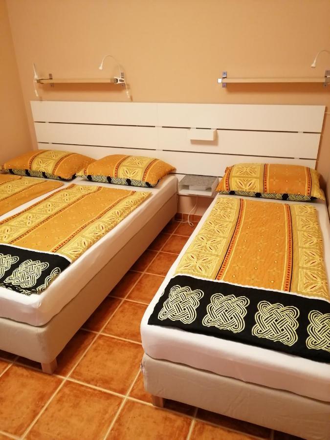 Bed and Breakfast Karpatia Panzio Esztergom Exterior foto